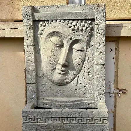 Villa.h Garden *